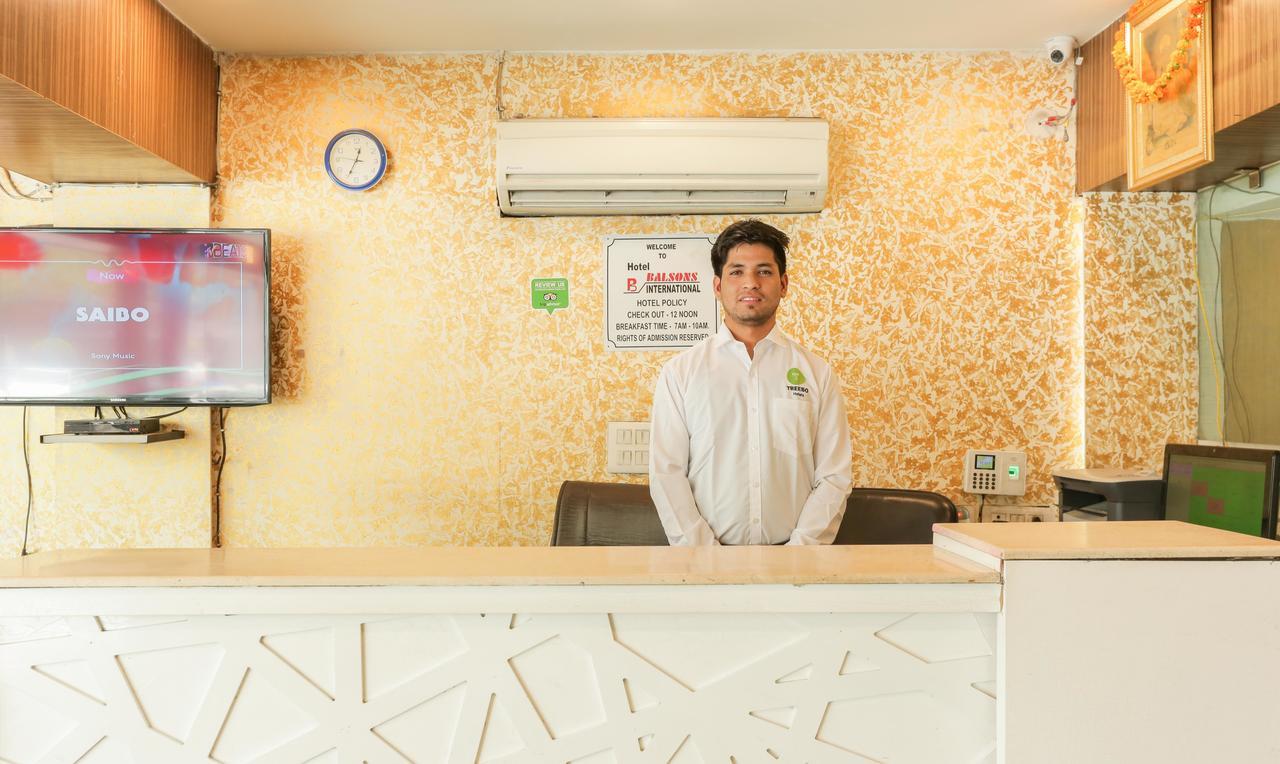 Balsons International Hotel Új-Delhi Kültér fotó